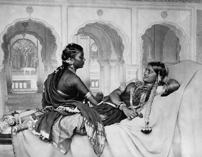 Nautch meisjes (dansmeisjes), 1890s door English Photographer